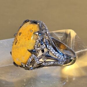 925 Sterling Silver Rong Sz 7.5 with Natural Bumblebee & CZ